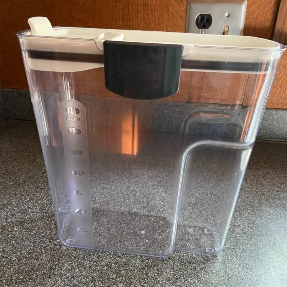 ProKeeper Large Cereal Keeper Pet Food Container 4.5 Quart Airtight BPA Free